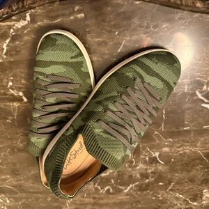 Life Stride SlipOn Green Camouflage Sneakers with Elastic Laces